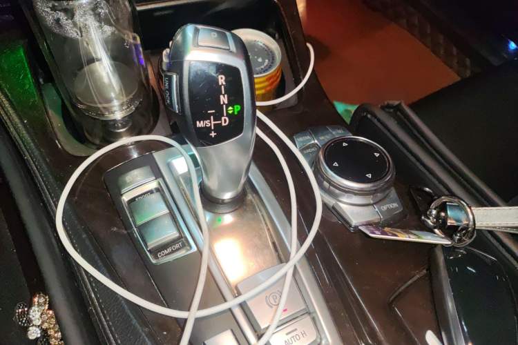 Used BMW 5 Series 2014 525Li Leading Model
