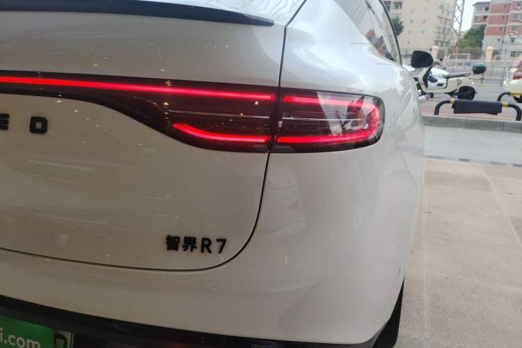 Used Hima Luxeed R7 2024 All-Electric 736 km Ultra
