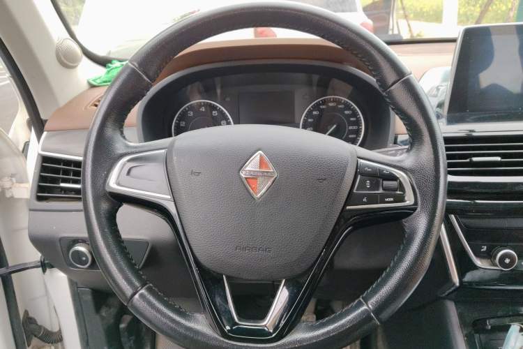 Used BORGWARD BX5 2017 20TGDI Automatic Two-Wheel Drive Pioneer Edition Steering Wheel