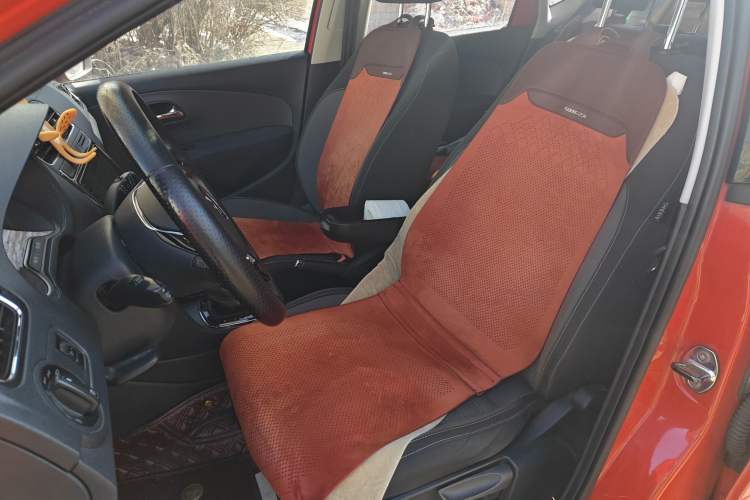 Used Volkswagen Polo 2014 1.6L Cross Polo Automatic