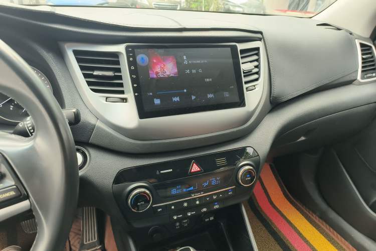 Used Hyundai Tucson 2015 1.6T Dual-Clutch Two-Wheel-Drive Smart Model
