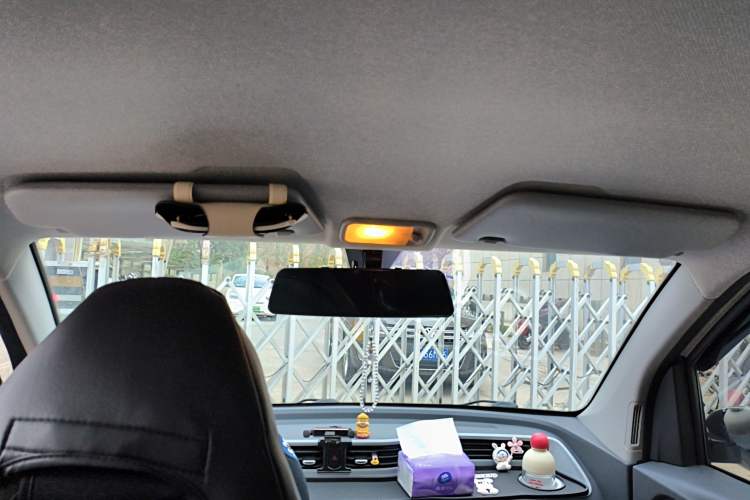 Used Wuling Hongguang MINIEV 2022 Macaron Fashion Model Lithium Iron Phosphate Headliner