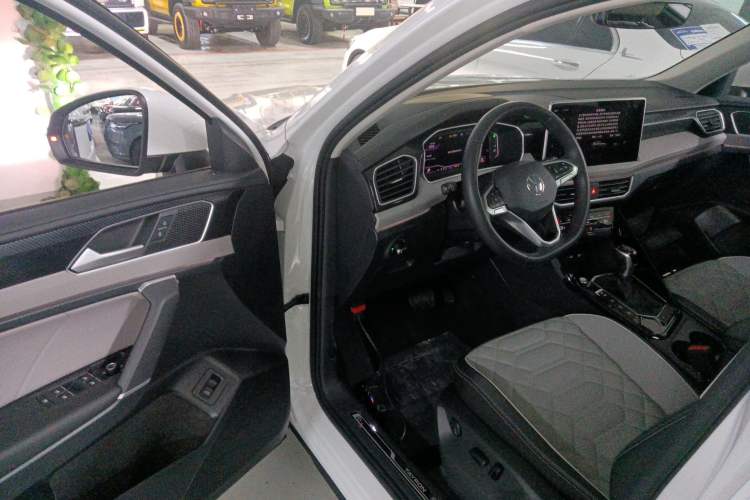 Used Volkswagen Tayron 2023 330TSI Two-Wheel-Drive Luxury Plus Advanced Version
