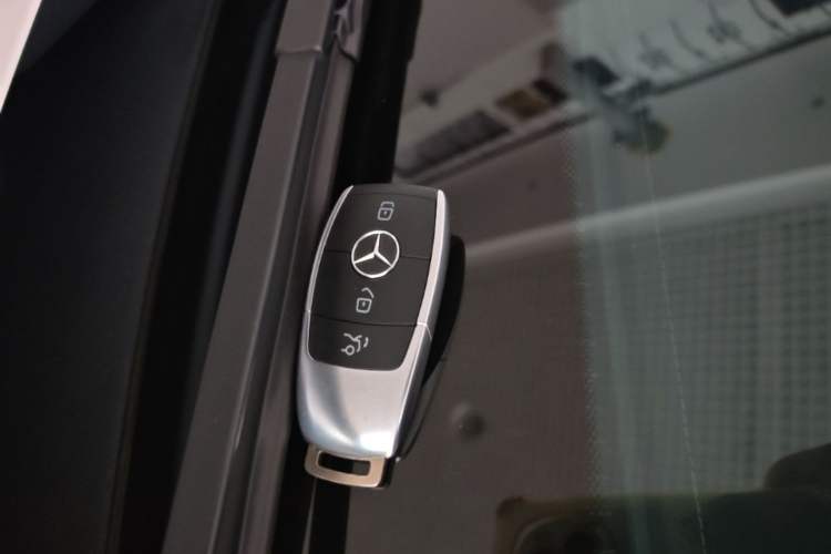 Used Mercedes-Benz GLC 2021 GLC 260 L 4MATIC Dynamic Edition Vehicle Key