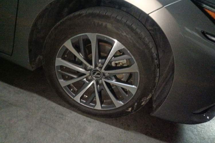 Used Lexus ES 2023 200 Excellence Edition