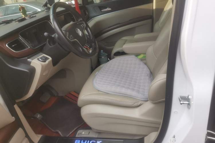 Used Buick GL8 2018 28T Luxury Model China VI Standard
