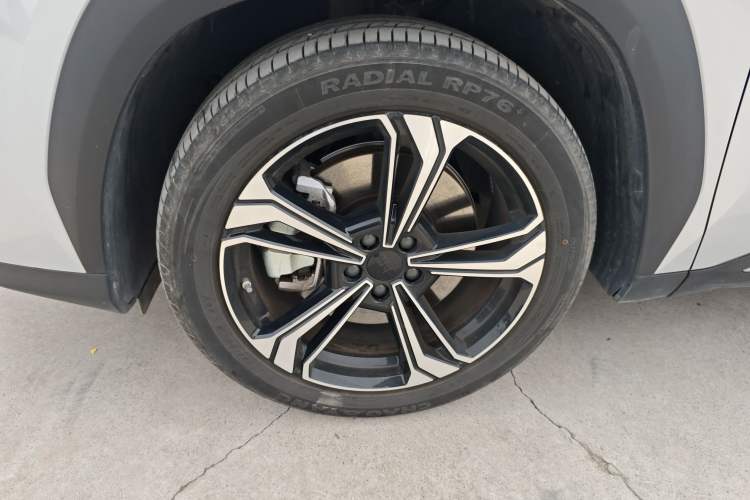 Used Geely Galaxy L7 2025 EM-i 115km Exploration+ Edition Left Front Wheel Hub