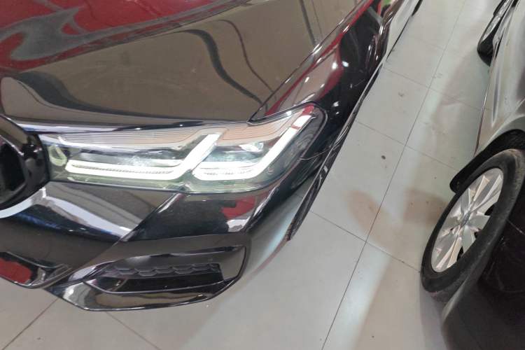 Used BMW 5 Series 2022 Restyled 530Li Leading Edition M Sport Package Left Front Headlight