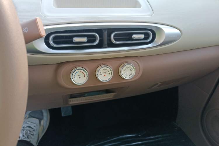 Used Wuling Hongguang MINIEV 2025 Four-Door Version Advanced Edition
