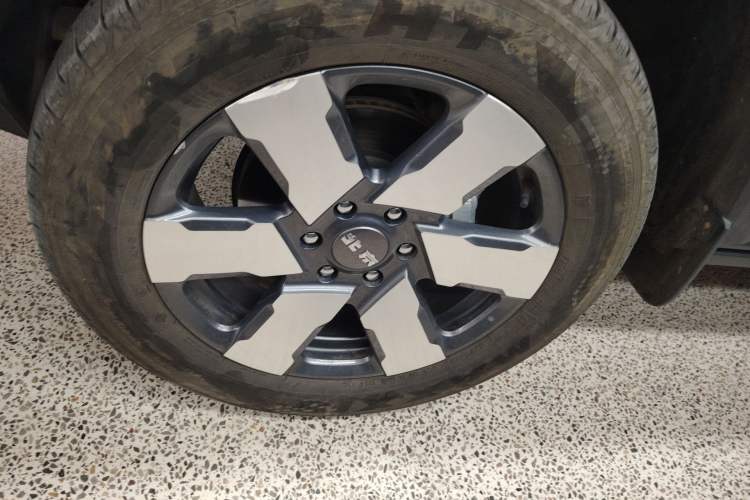 Used BAIC Off-Road BJ40 Electric Drive 2025 Advanced Edition Left Front Wheel Hub