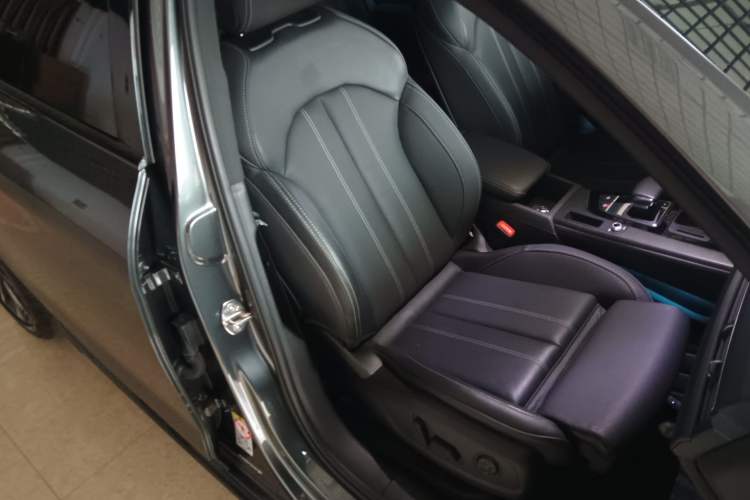 Used Audi A4L 2023 40 TFSI Luxury Dynamic Model