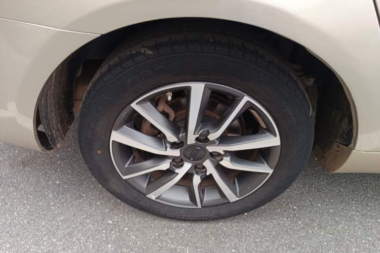 Used Geely Auto Emgrand 2019 Leading Edition 1.5L Manual Upward Asian Games Edition China VI
