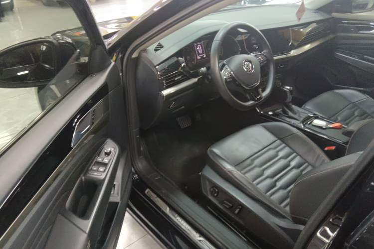 Used Volkswagen Passat 2019 330TSI Elite Edition China VI
