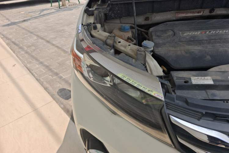 Used GAC Trumpchi GS3 2017 200T Automatic Luxury Edition Right Front Headlight