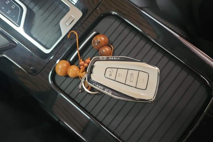 Used Geely Auto Emgrand GL 2020 1.4T CVT Luxury Model Interior 1