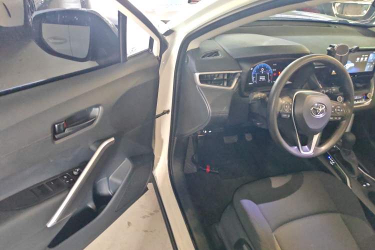 Used Toyota FRONTLANDER 2023 2.0L CVT Leading Edition Driver Seat