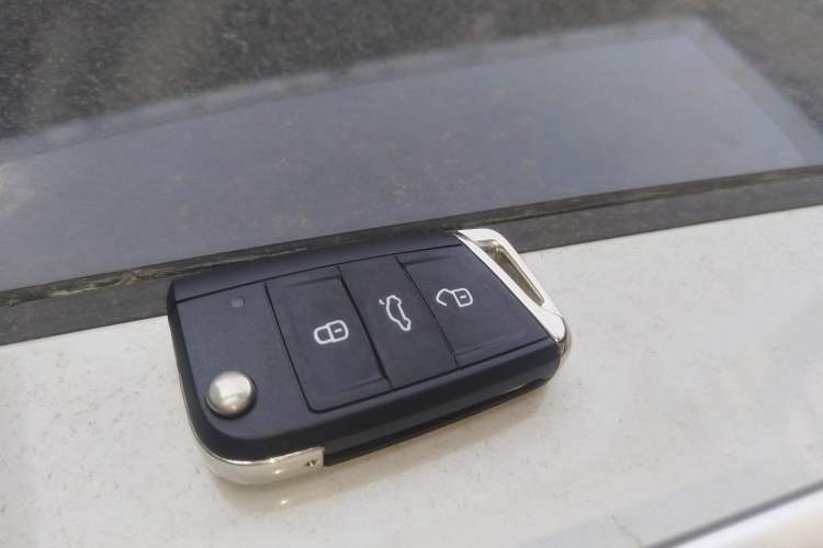 Used Volkswagen T-ROC 2020 280TSI DSG Two-Wheel Drive Comfort Version Vehicle Key