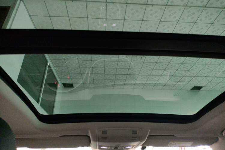 Used Volkswagen T-ROC 2019 230TSI DSG Two-Wheel-Drive Advanced Version China VI Standard
