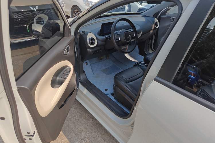 Used Wuling Bingo 2023 203km Light Edition Driver Seat