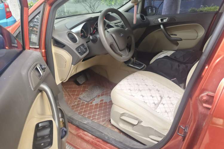 Used Ford Fiesta 2011 Hatchback 1.5L Automatic Fashion Edition
