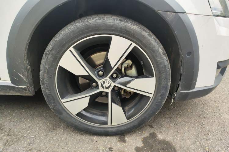 Used Skoda Octavia 2019 TSI280 DSG Luxury Edition Station Wagon China VI Standard