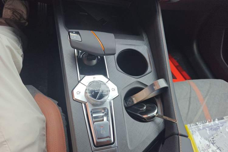 Used Changan UNI-V 2024 1.5T Prestige Sport Edition
