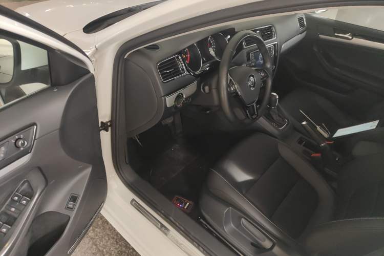 Used Volkswagen Sagitar 2018 1.6L Automatic Comfort Model