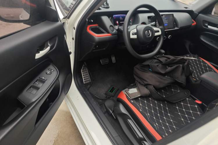 Used Honda Fit 2021 1.5L CVT Trendy Sports Edition Driver Seat