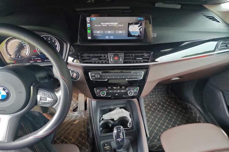 Used BMW X1 2022 sDrive25Li Leading Model Audio And AC Panel