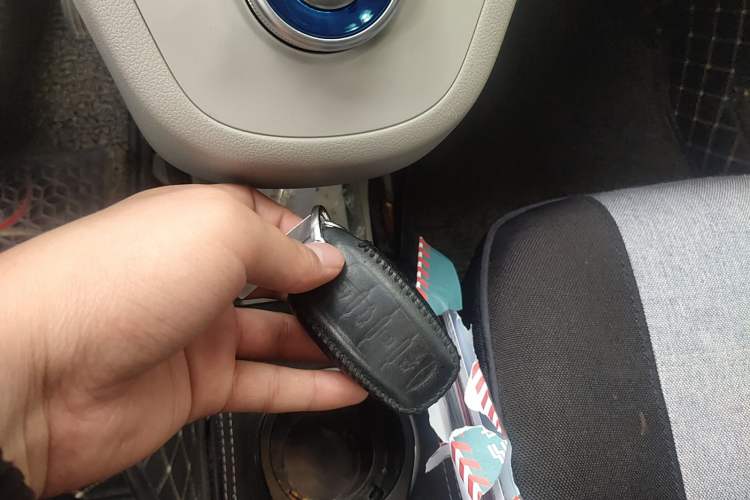 Used ORA White Cat 2020 305 km Luxury Version Vehicle Key