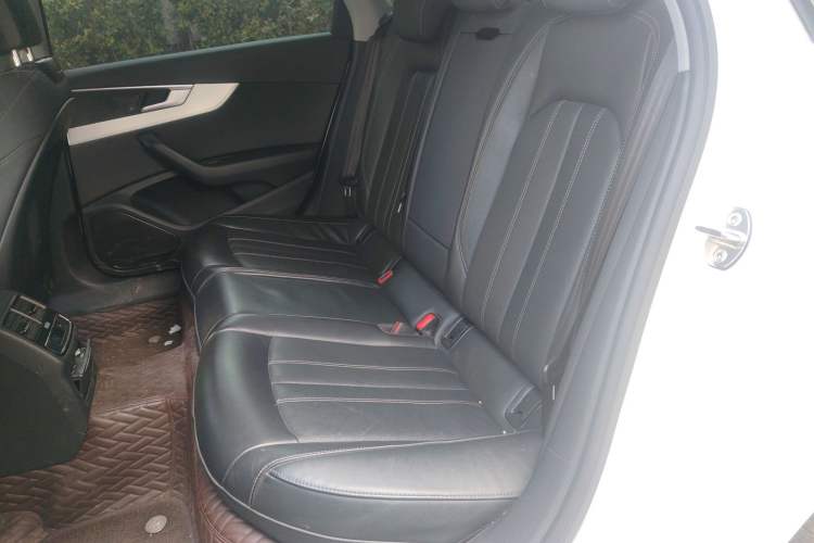 Used Audi A4L 2023 40 TFSI Fashion Dynamic Model