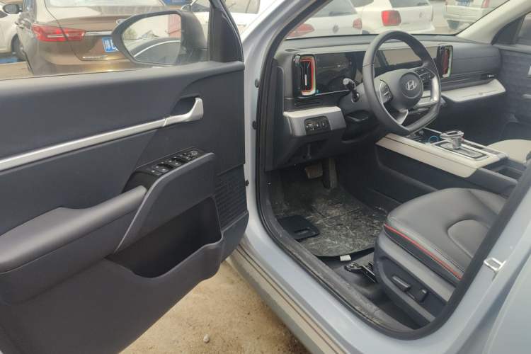 Used Hyundai ix35 2023 Musso 2.0L Flagship Edition TOP