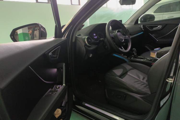 Used Audi Q2L 2022 35 TFSI Fashionable and Elegant Model Driver Seat