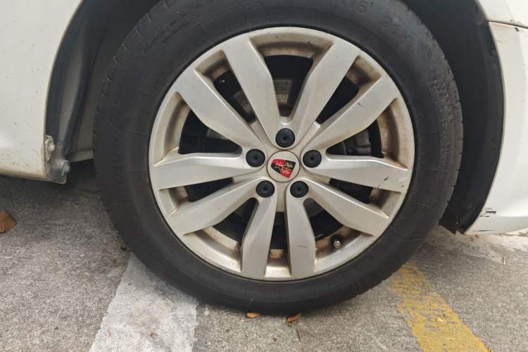 Used Roewe 350 2015 1.5L Automatic Luxury Sunroof Edition