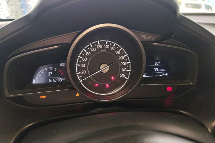 Used Mazda 3 Axela 2017 Sedan 1.5L Automatic Comfort Model Emission Standard China V
