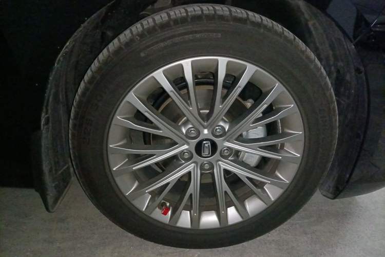 Used Bestune B70 2025 Dragon Edition 1.5T Enjoyment Model Right Front Wheel Hub