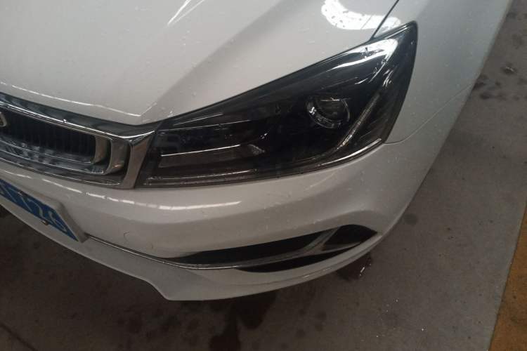 Used Geely Auto Emgrand 2019 Leading Edition 1.5L CVT Luxury Model China VI Standard
