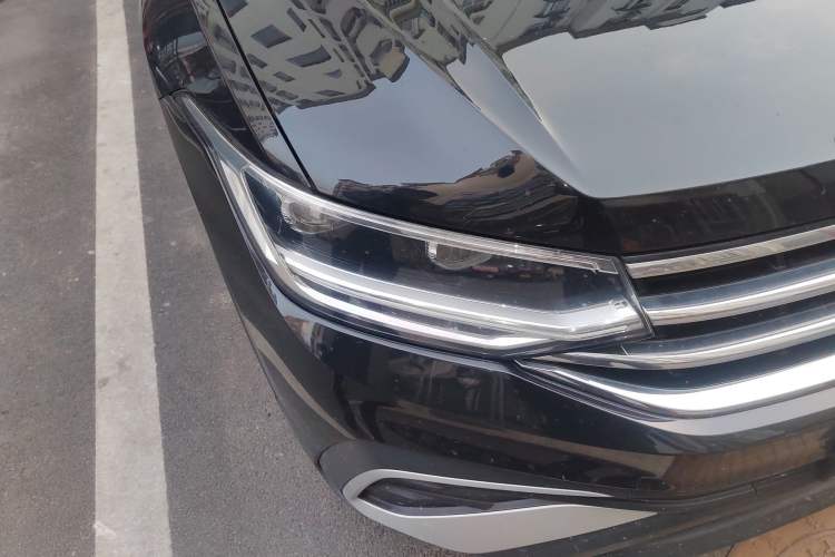 Used Volkswagen Tiguan L 2023 330TSI Automatic Two-Wheel Drive Smart Edition Right Front Headlight