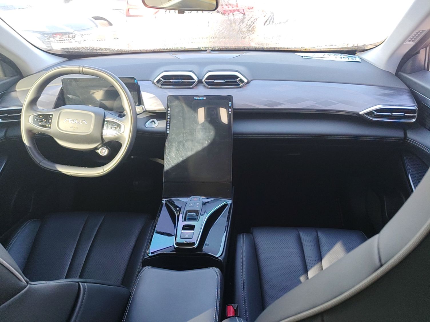 Dongfeng Aeolus Mage 2023 DH-i 1.5T Luxury Edition — снимка 12