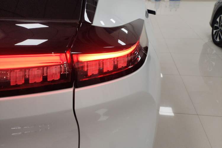 Used HEDMOS 06 2025 Model 520km