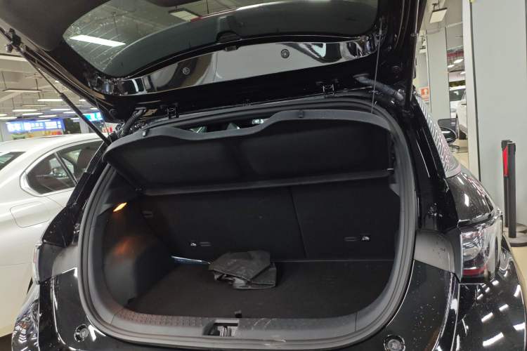 Used BYD Dolphin 2025 Intelligent Driving Version 410 km Fashion Edition
