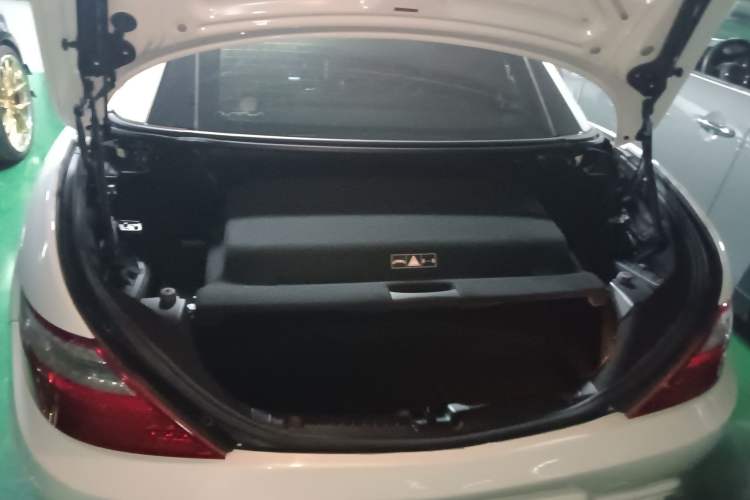 Used Mercedes-Benz SLK-Class 2011 SLK 200 Fashion Model