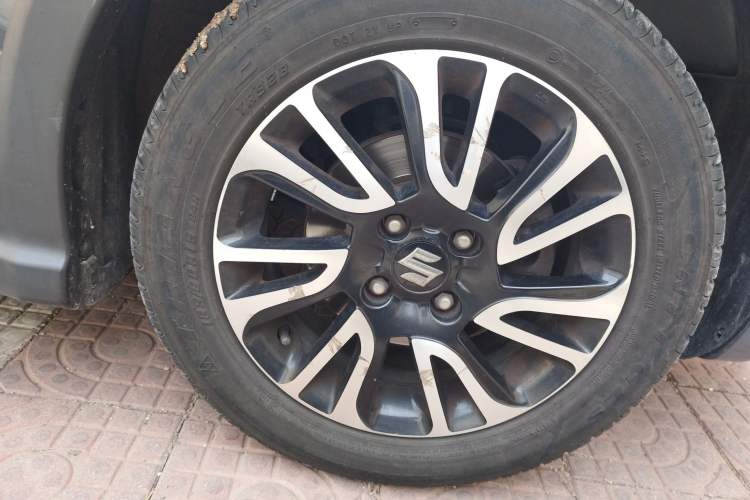 Used Suzuki Swift 2016 1.5L Automatic Fashionable Coolplay Edition