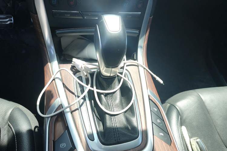 Used Ford Edge 2016 EcoBoost 245 Four-Wheel Drive Titanium 7-Seater