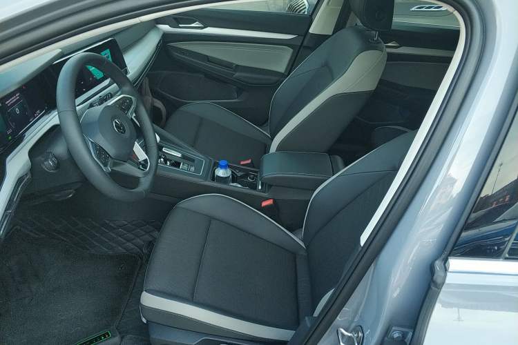 Used Volkswagen Golf 2023 Facelift 280TSI DSG Pro
