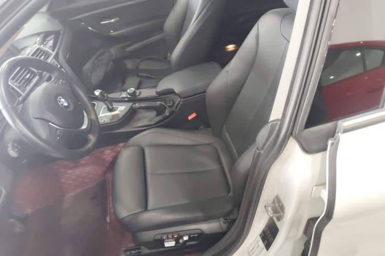 Used BMW 3 Series GT 2018 320i Sport Edition
