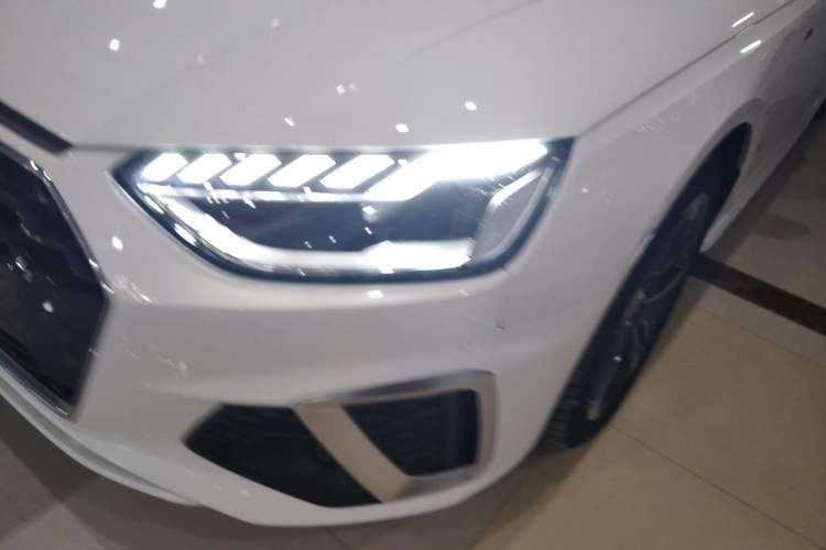 Used Audi A4L 2023 40 TFSI Fashion Dynamic Model
