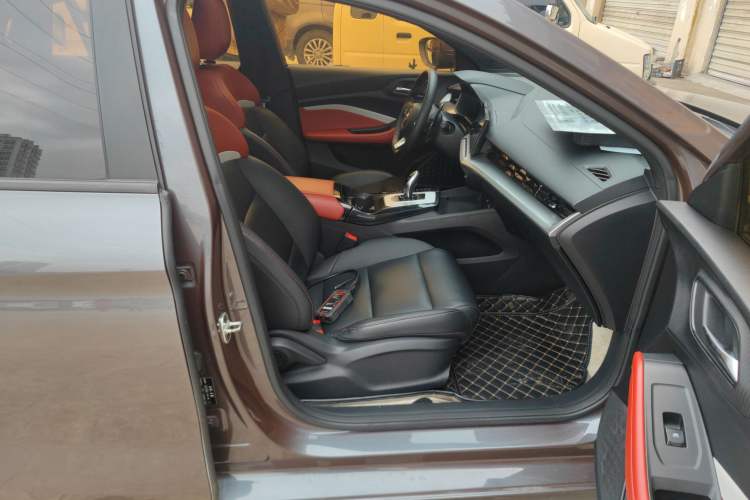 Used MG 5 2021 300TGI DCT Elegant Luxury Edition
