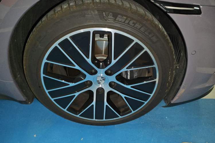 Used Porsche Taycan 2026 Taycan Right Front Wheel Hub