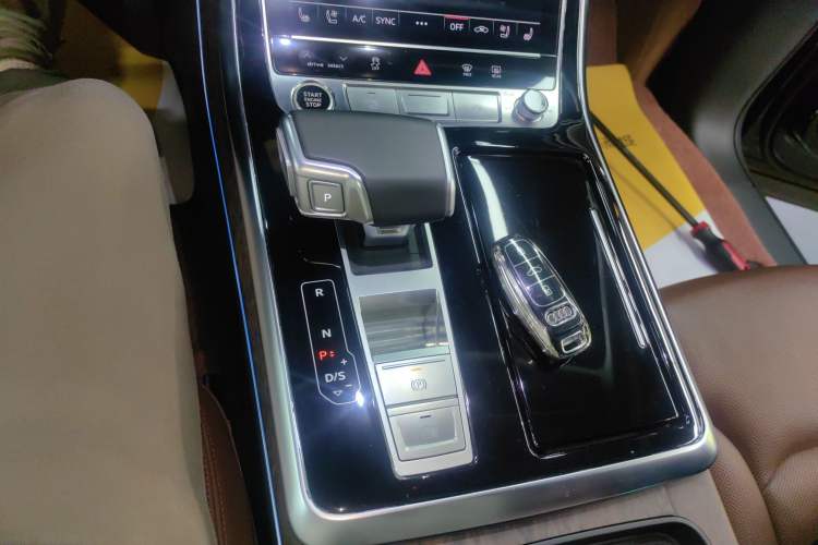 Used Audi Q7 2022 55 TFSI quattro S line Sport model